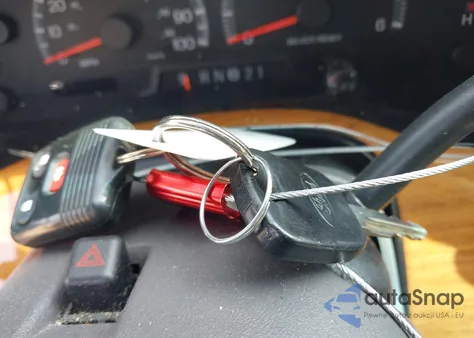 2001 Ford Expedition Xlt z USA, uszkodzony, nr VIN 1FMRU15L41LA48746